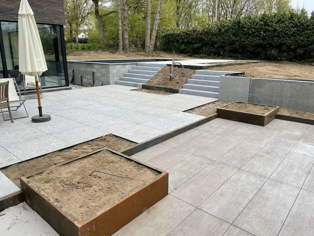 Chantier terrasse, allée & parking par JardinAgri